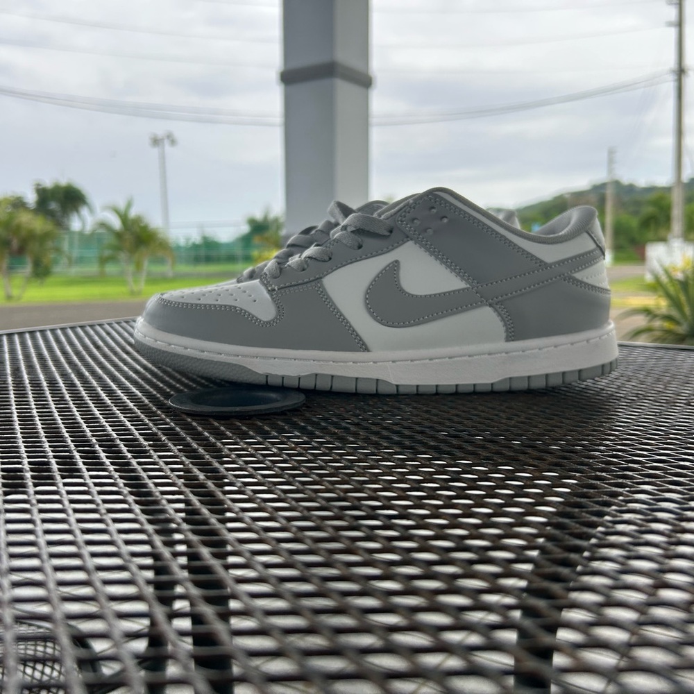 Nike Dunk Low.